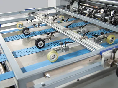 Troqueladora con estampado en foil automático de cama plana
