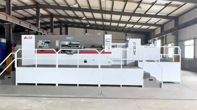 Troqueladora automática de cama plana con sistema de hendido y separación de desperdicios HF-1500C